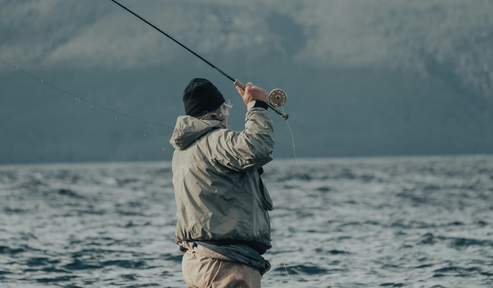 Choosing the Right Fly Fishing Net: Complete Buyer’s Guide