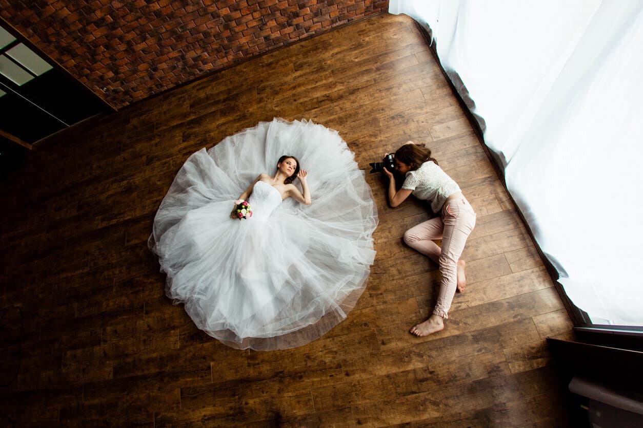 Light &amp; Airy Photography Focused on Emotion