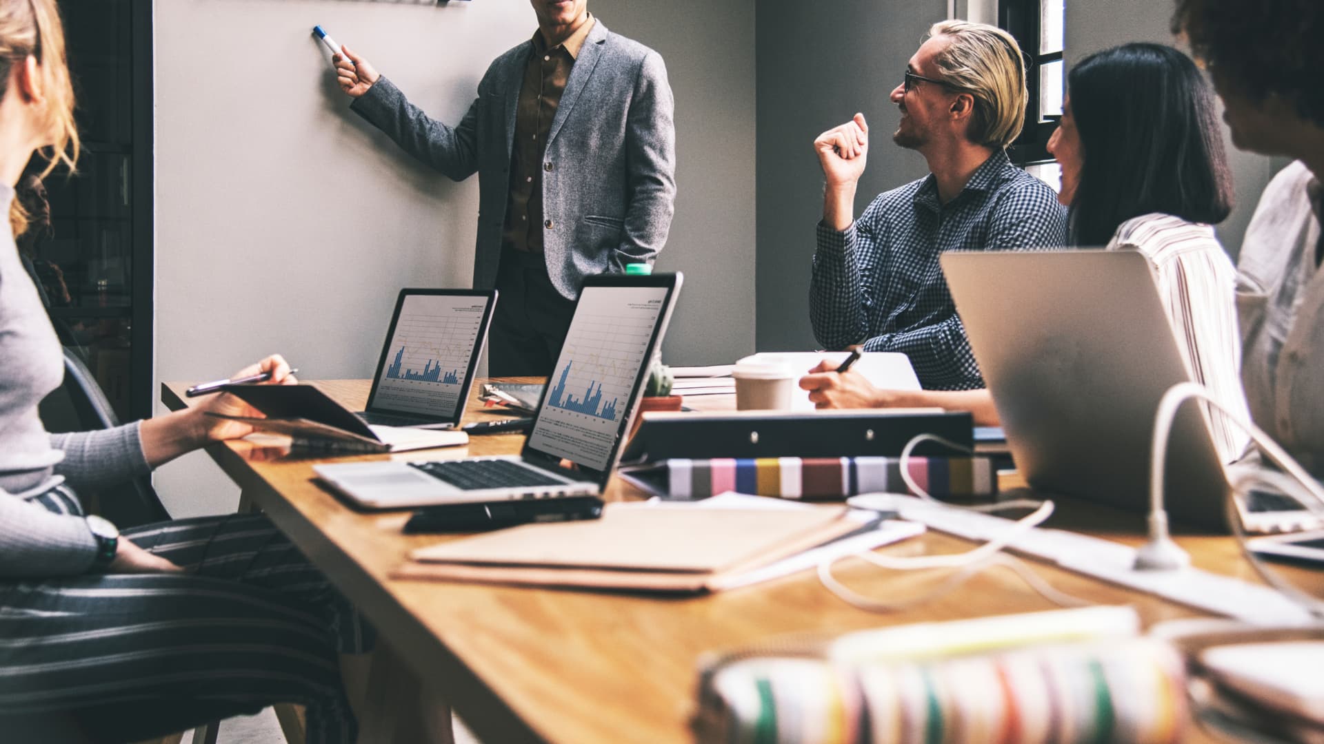 Accounting Firm in Abu Dhabi Helping Firms Stay Compliant