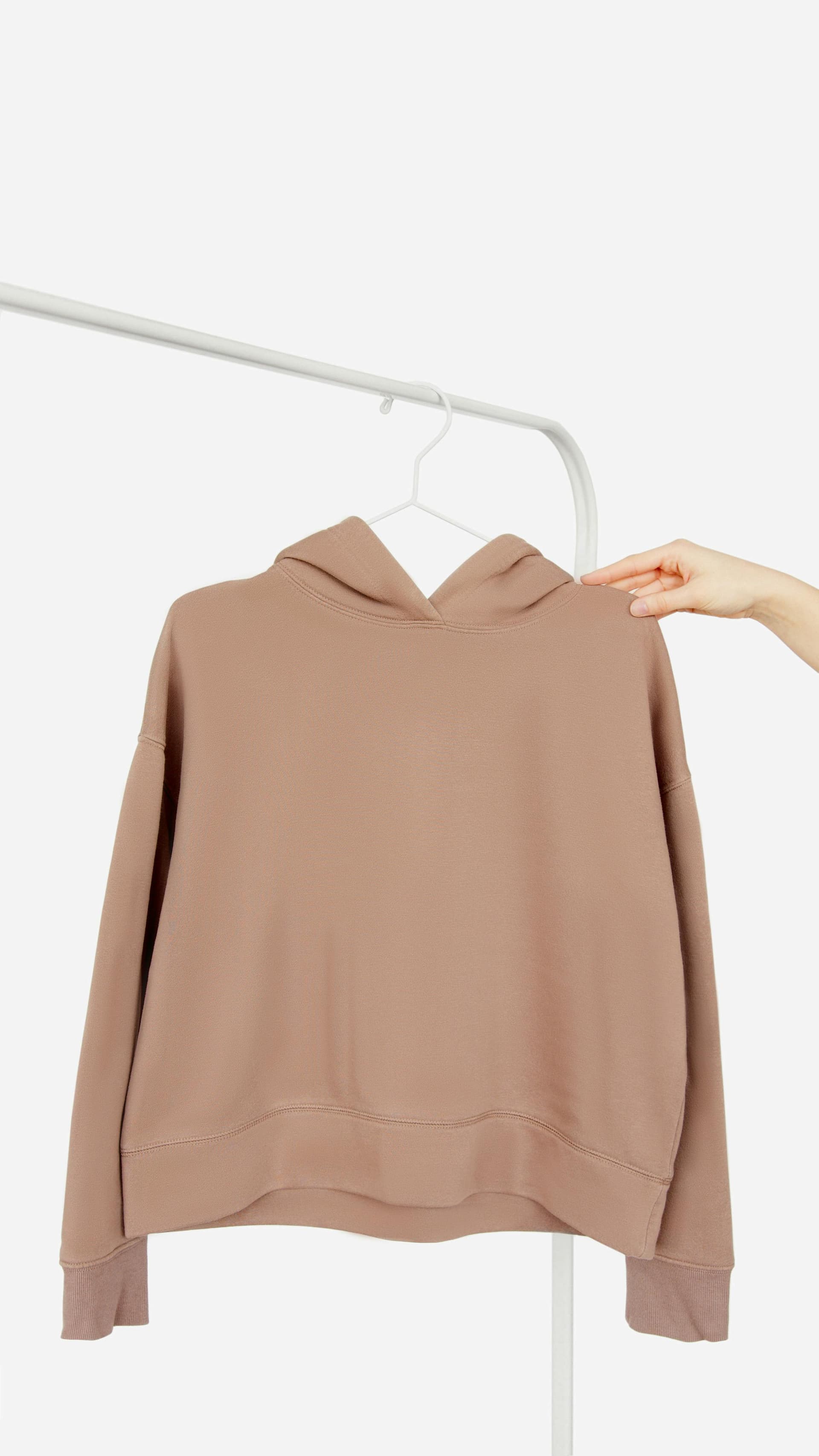 Blank Hoodies That Combine Comfort and Streetwear Edge