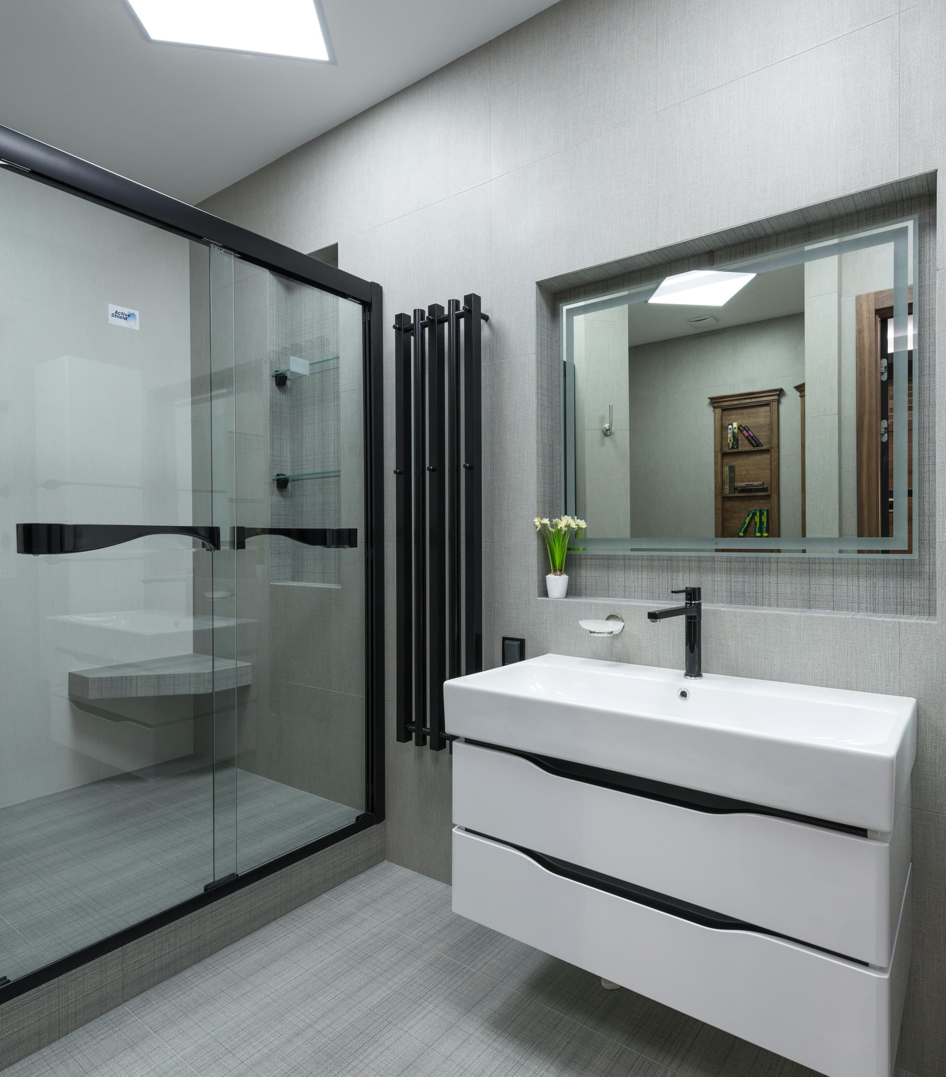 Black Shower Door Designs That Blend Style and Function