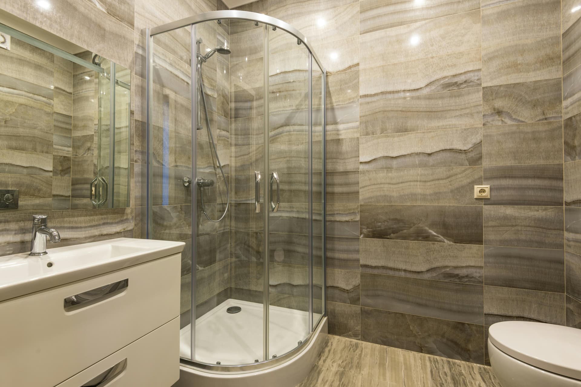 Experienced Bathroom Remodeler for Quality Renovations | Builders Squad Ltd