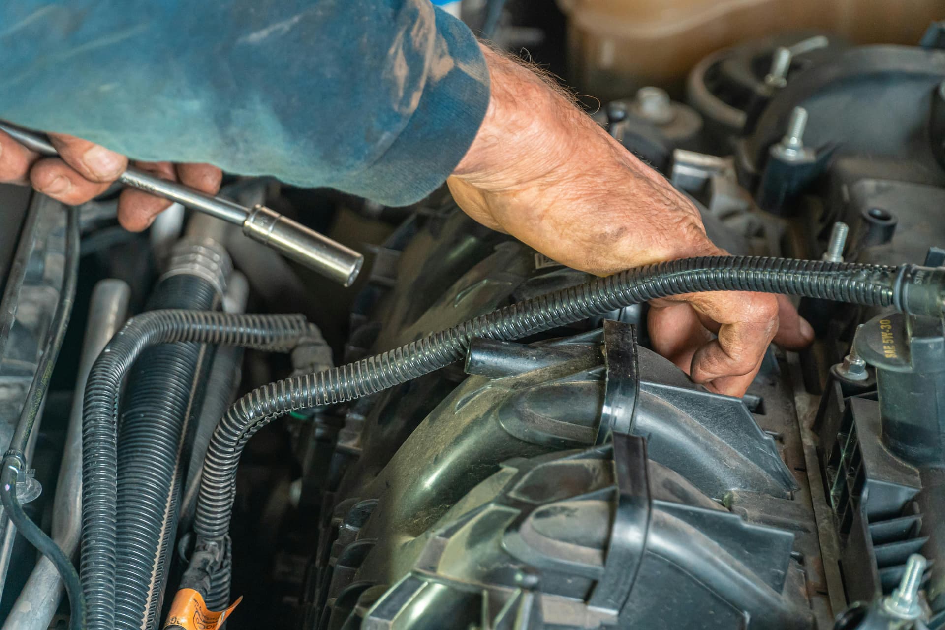 Hydraulic Cylinder Repair Experts in Edmonton for Precision Rebuilds