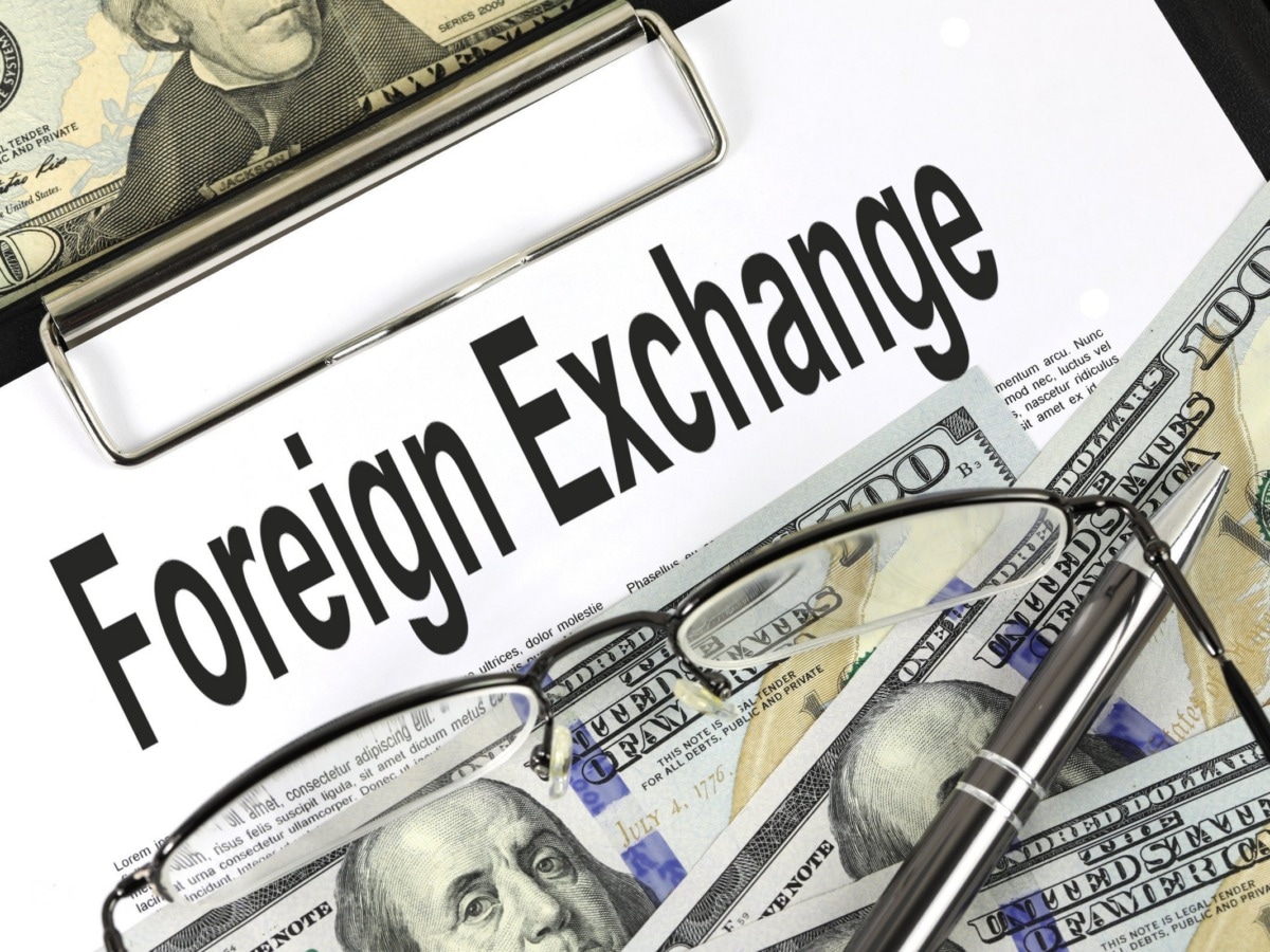 How to Buy USD Safely for Your Travels | Danesh Exchange