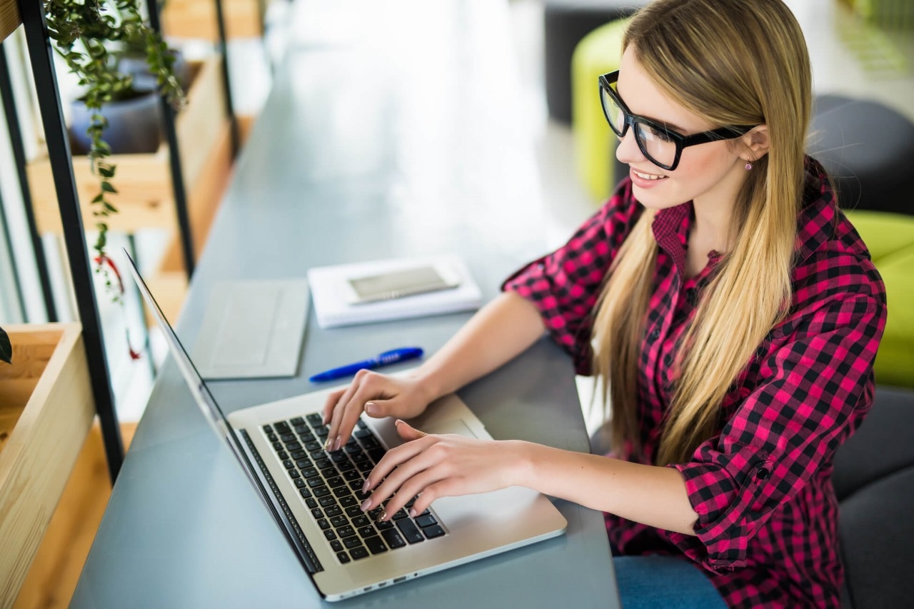 How to Send Anonymous Texts Online – No Phone Number Needed