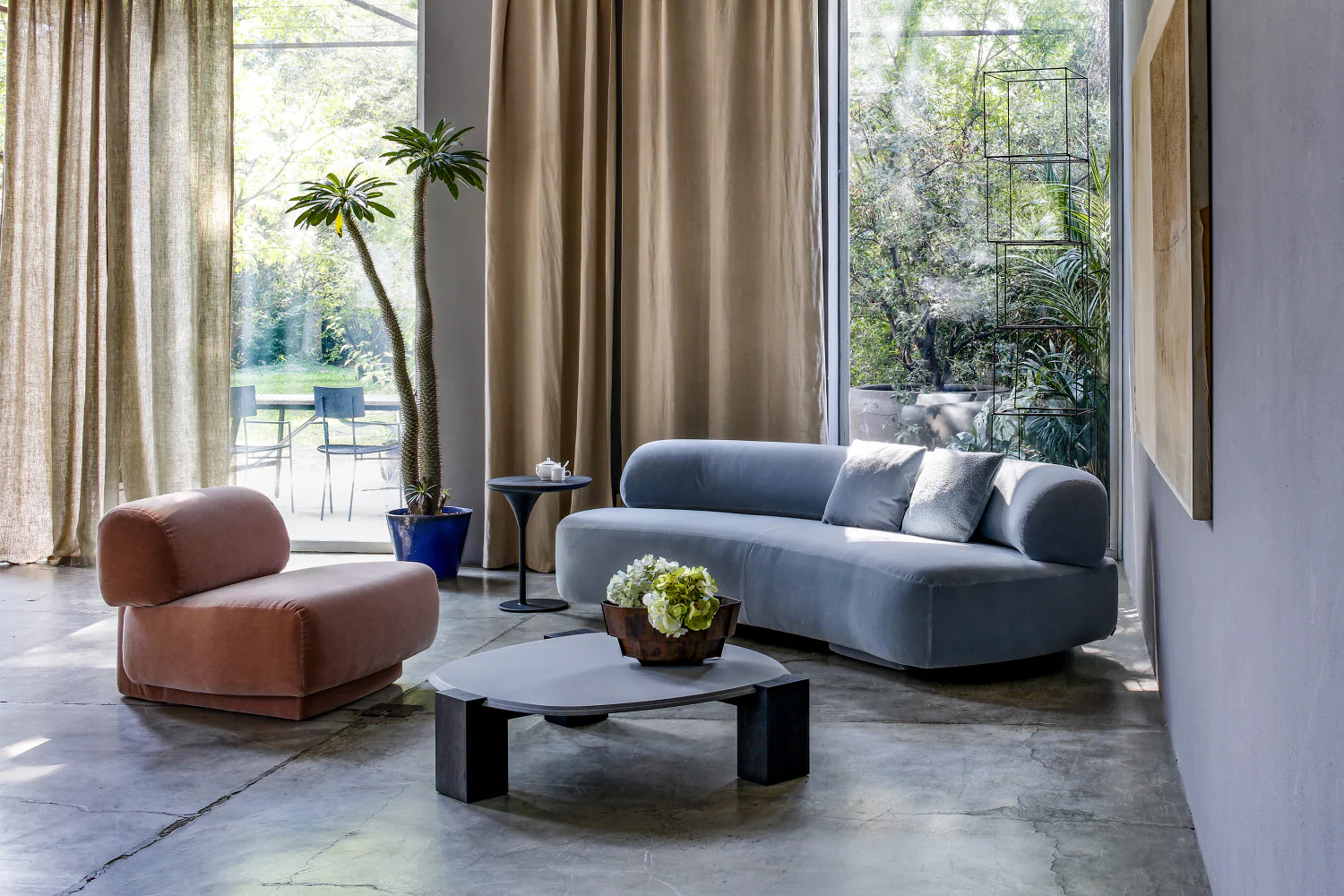 Finding Your Perfect Modern Furniture Store: Styles, Trends, and Tips
