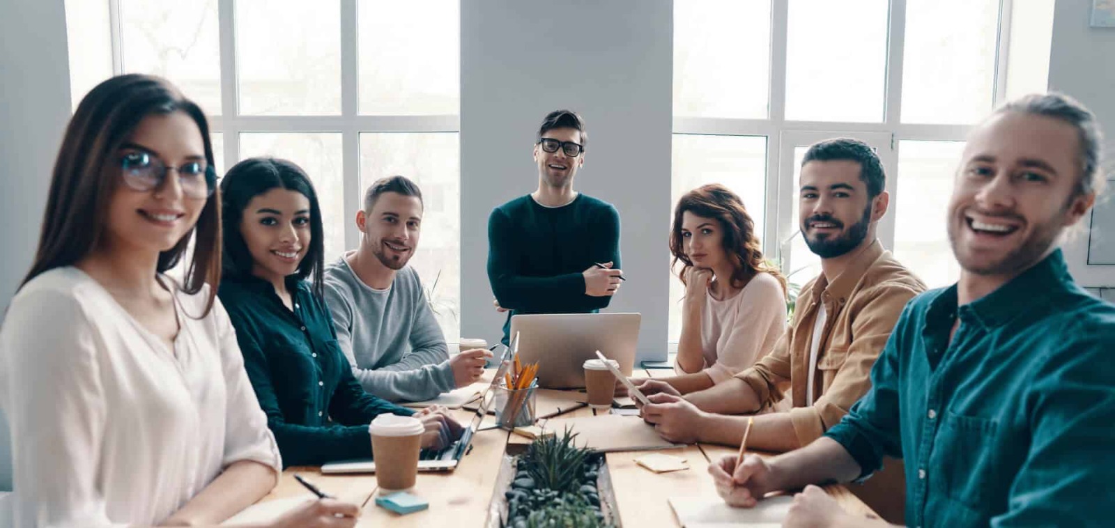 Why Scaling Agencies Rent LinkedIn Profile Through Akountify